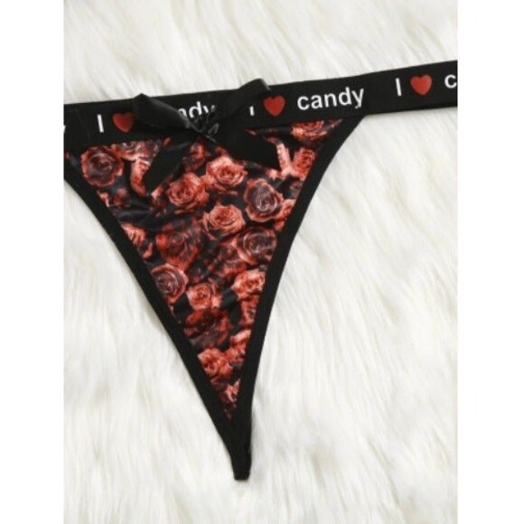 2X Plus Size Red Floral Letter Print Underwire & V-String Lingerie Set - Picture 5 of 5